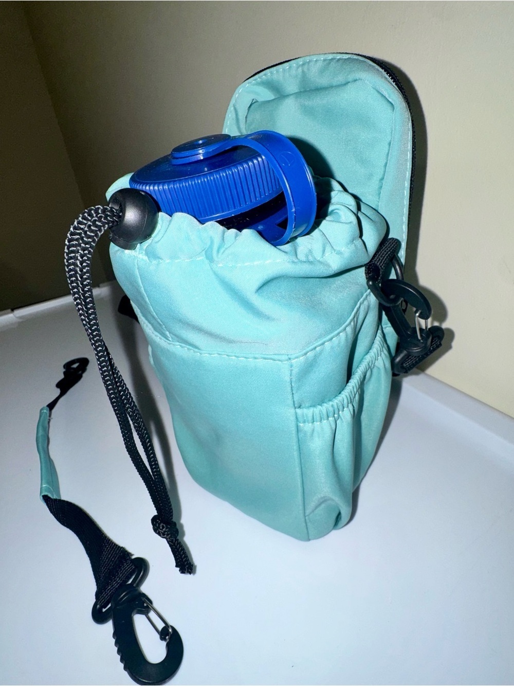 NWOT Aqua Drawstring Water Bottle Carrier with Straps - Picture 2 of 11